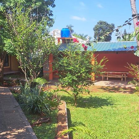 Hospedaje Los Vencejos Puerto Iguazu Exterior photo